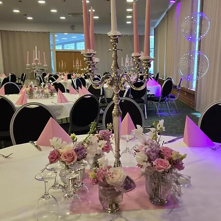 Hotel Boerdehof, Direkt An Der A2 & A14, Mit Restaurant Hotel