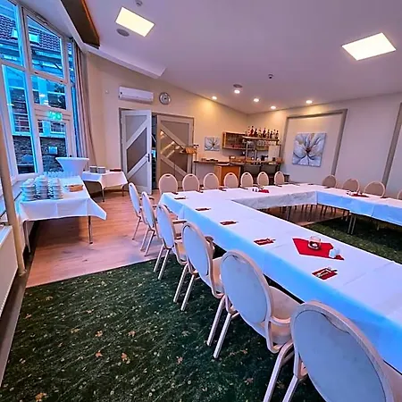 Hotel Boerdehof, Direkt An Der A2 & A14, Mit Restaurant 3*