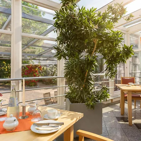 Hotel Boerdehof, Direkt An Der A2 & A14, Mit Restaurant